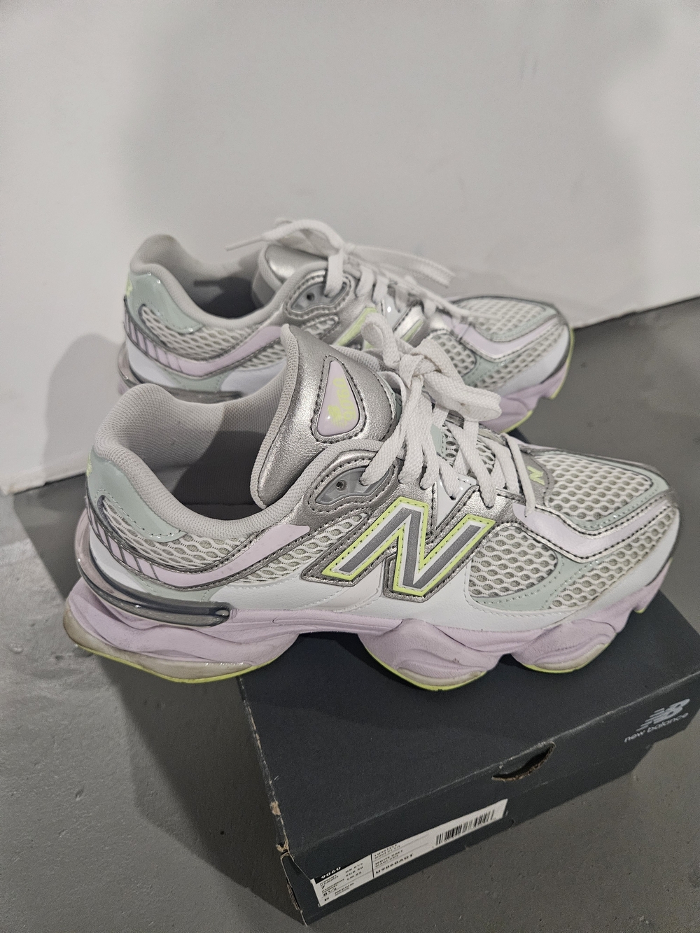 New Balance Women's 9060 Pastel White & Lilac Sneakers - Picture 3 of 4